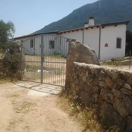 Casa Corofulu - Iun P2139 Oliena